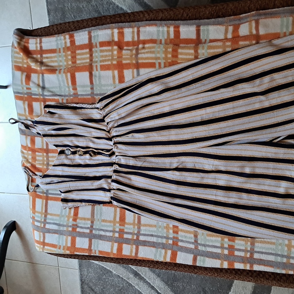 Striped Capri pants suit